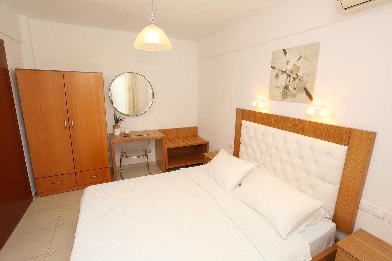 Kastoria Hotel Apartments Hanioti Ngoại thất bức ảnh